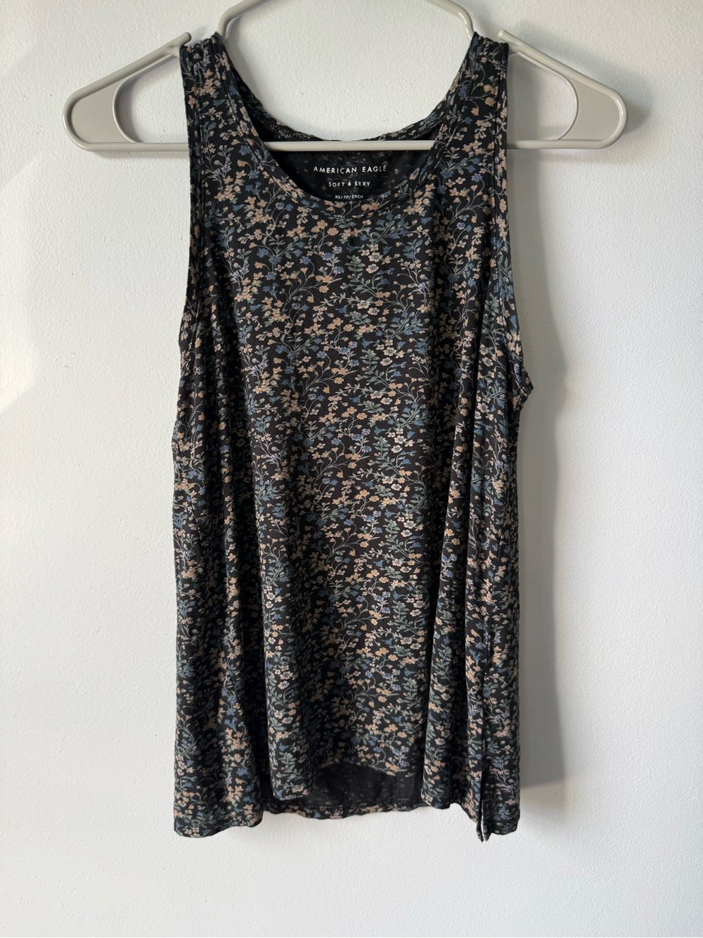 American Eagle Soft and Sexy Tank Top Floral Black Blue Beige Boho Size XS